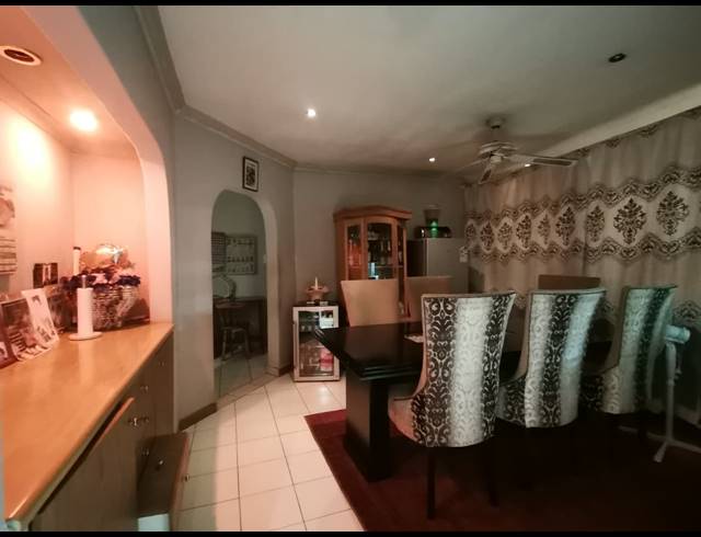 3 BEDROOM HOUSE FOR SALE IN REGENTS PARK
